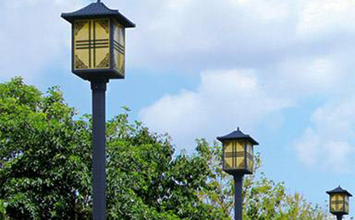 乌苏庭院灯安装间距与布灯设计全解析 乌苏庭院灯安装间距与布灯设计全解析