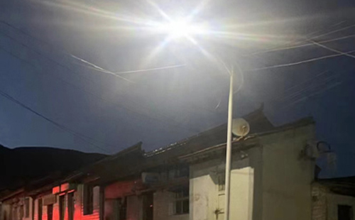 农村院子里最适合的乌苏太阳能路灯亮度与安装要点 农村院子里最适合的乌苏太阳能路灯亮度与安装要点