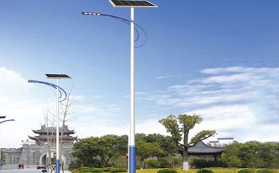 乌苏乌苏太阳能路灯价格差在哪？影响造价的4大核心因素揭秘